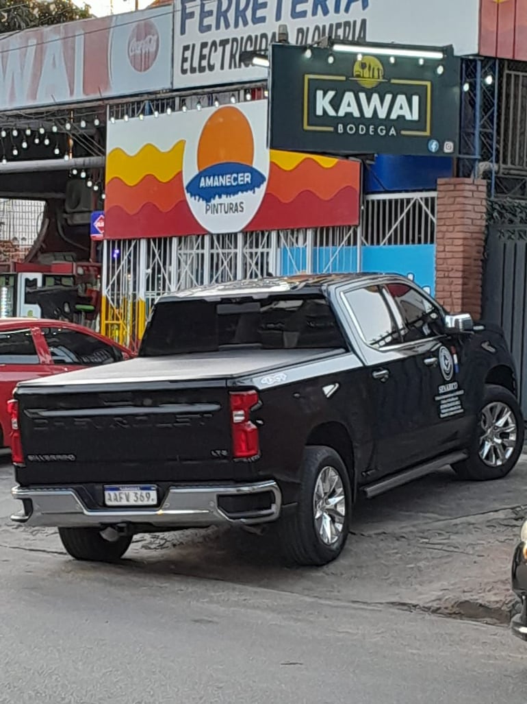 La camioneta Chevrolet Silverado, asignada a la senadora liberocartista. 