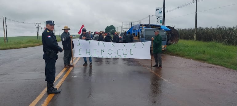 Los productores de mandioca de Chino Cue volvieron a manifestarse esta semana para exigir una mejor paga por el rubro.