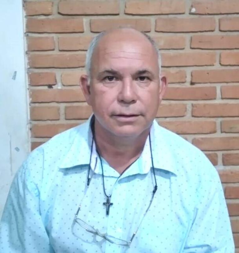 Laico Carlos Ayala.