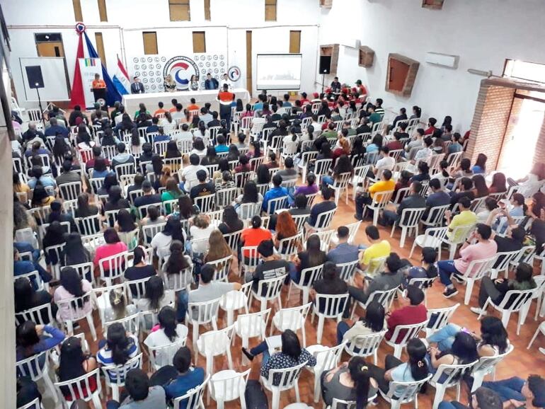 Jóvenes fueron capacitados para activar en casos de control de incendios.