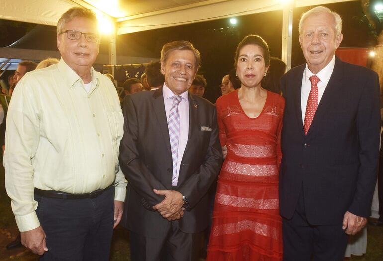 Carlos Insfrán, Eduardo Felippo, Fabiola Recalde y Esteban Morábito.