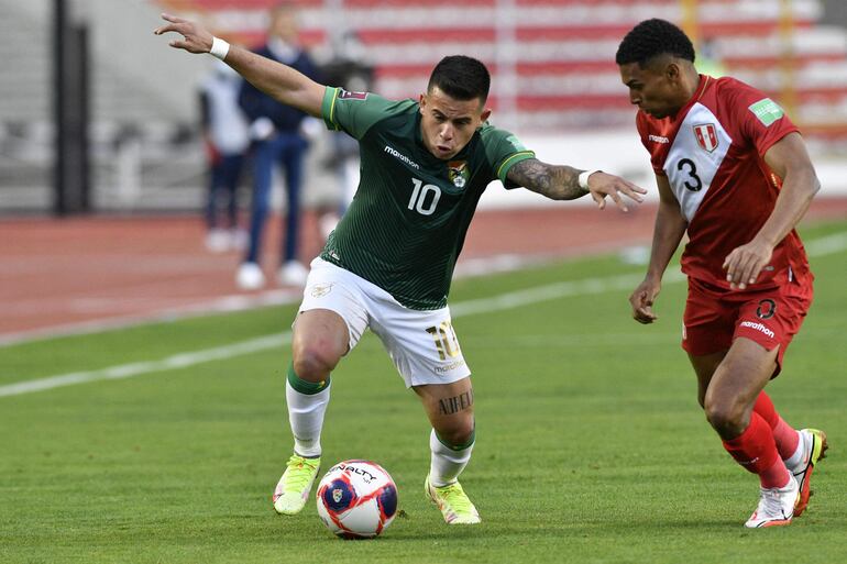 Henry Vaca fue expulsado en el juego ante Perú.