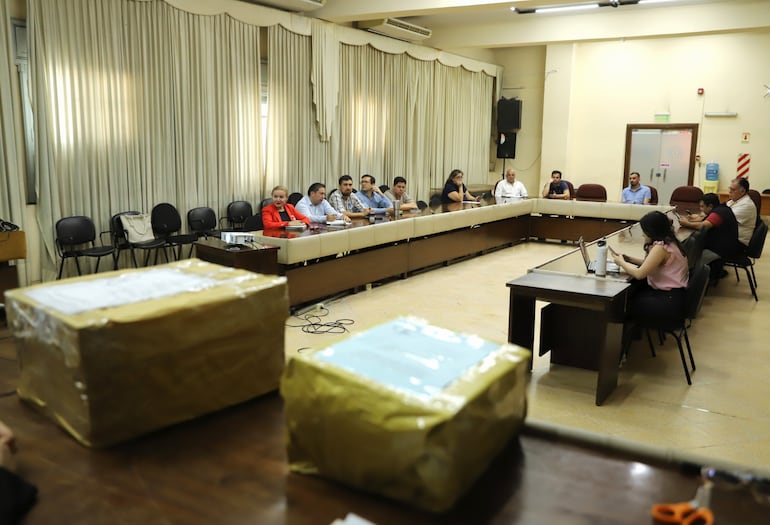 El acto de apertura se realizó ayer en el MOPC.