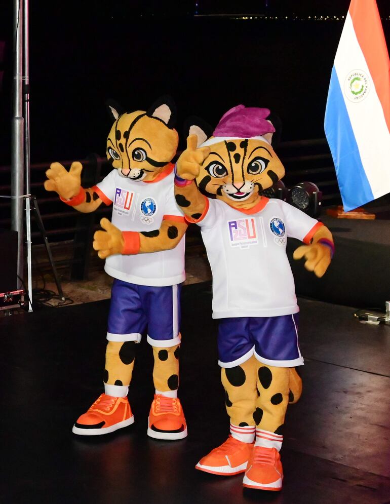 Los gatitos monteses Tito y Tika  fueron presentados anoche para los Juegos de Asu2025.