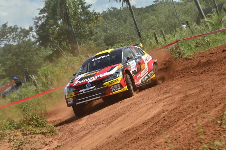 Gustavo Saba, segundo en el TCR48, buscará volver al triunfo así como en el Rally de San Pedro.