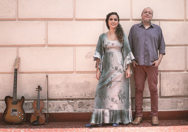 Carol Panesi y Fábio Leal se presentarán esta noche en el Teatro Tom Jobim, para compartir escenario con artistas paraguayos.