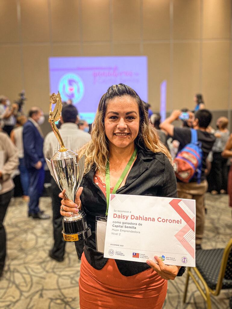 Daisy Dahiana Coronel, ganadora del proyecto Capital Semilla, del nivel 2.