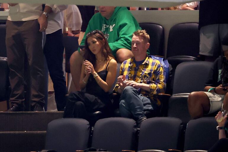 Brenda Song y Macaulay Culkin asistieron al Bowl LIX en el Caesars Superdome. (Chris Graythen/Getty Images/AFP)

