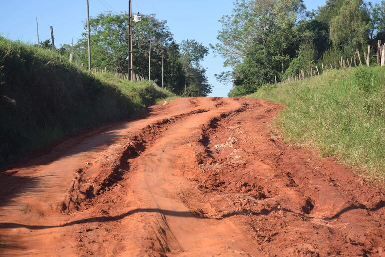 Esta calle de Yeroviá - Quinta Línea está impasable.