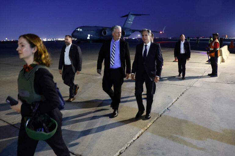 Secretario de Estado de Estados Unidos, Antony Blinken, en el aeropuerto internacional de Bagdad, Irak.