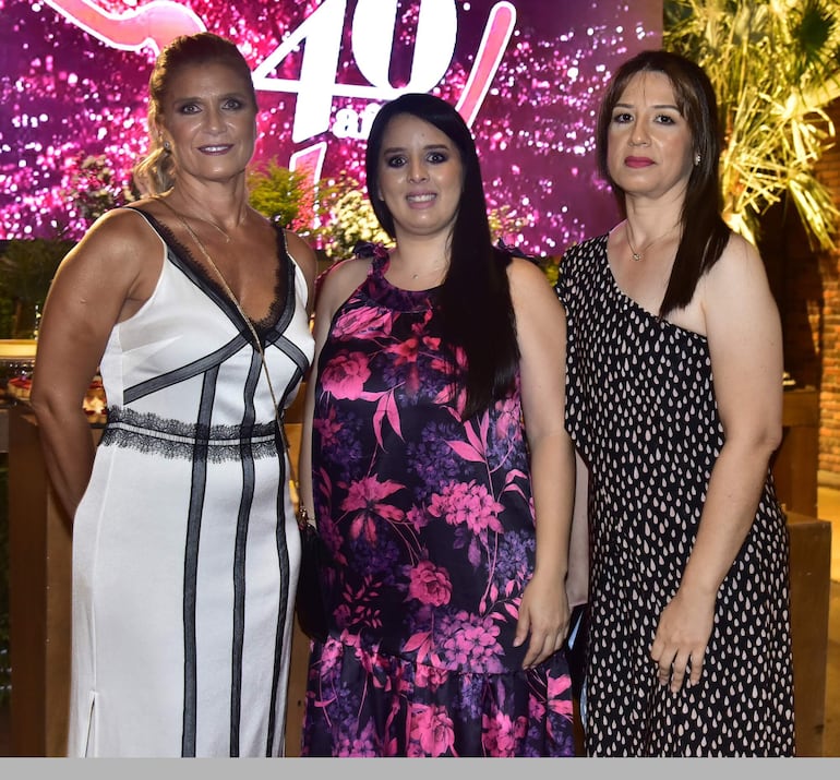 Claudia Bogado, Cristel Soto y Nancy Díaz.