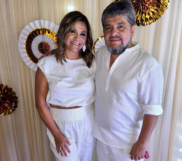 Maricha Olitte y Gaspar Maidana cumplieron 30 años de casados.