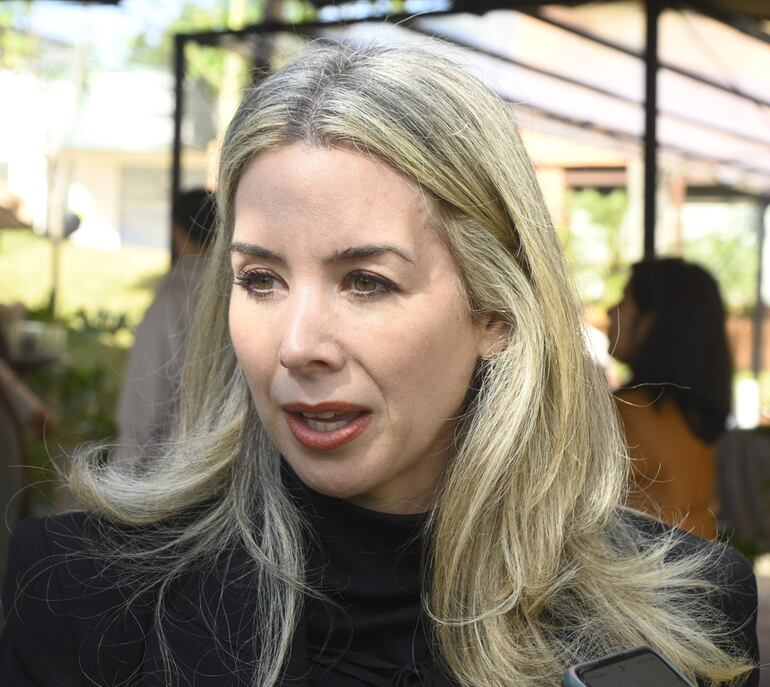 Raquel Vázquez, directiva de ueno bank