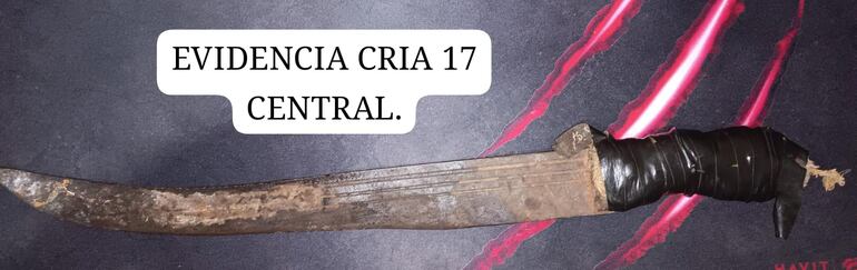 Machete incautado durante el procedimiento.