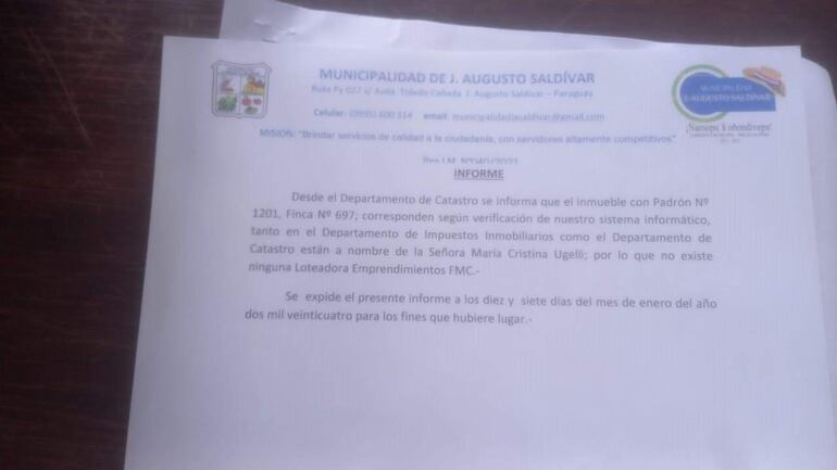 Informe de la Municipalidad de J. Augusto Saldívar en el que señala que no existe proyecto de loteamiento de la propiedad invadida. Está individualizada como Finca 697.