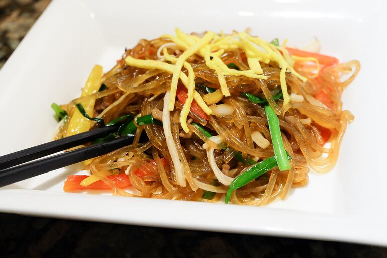 Japchae vegetariano.