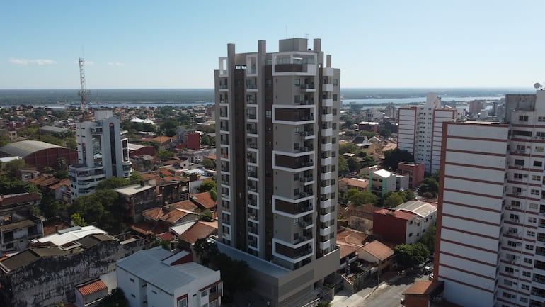 El flamante edificio Innova Centro se encuentra en la esquina de Juan E. O’Leary y Lugano, de Asunción.