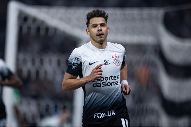 Ángel Romero celebra su gol ante Juventude (Foto gentileza de @MeuTimao)