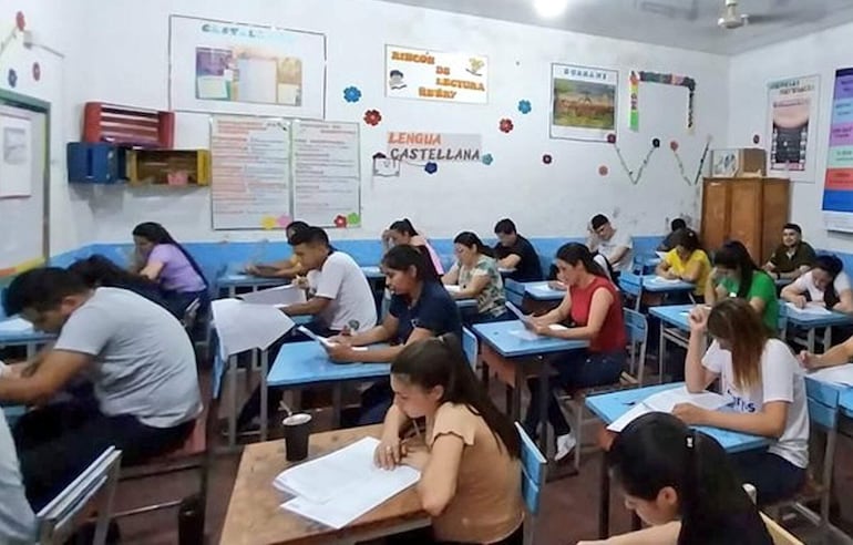 Concurso docente: con protesta, exigirán al MEC un nuevo examen tras aplazo masivo