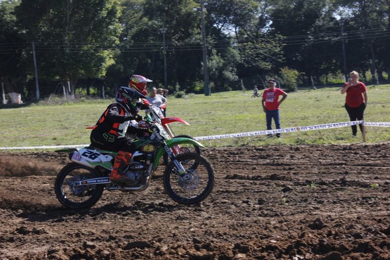 Todo listo para la carrera del domingo en la que se espera una gran afluencia de participantes y aficionados para formar parte del show en Villeta.