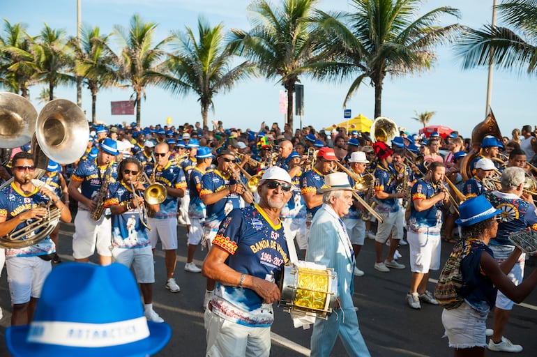 Banda de Ipanema, uno de los mejores blocas da rua en Río de Janeiro, Brasil, durante el Carnaval.