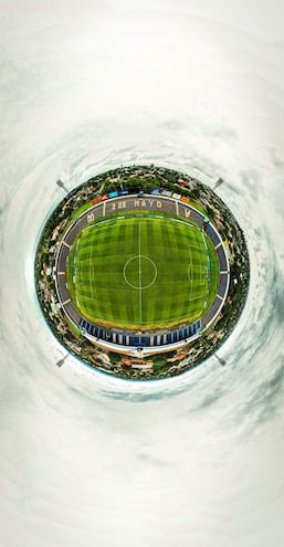 Imagen panorámica (ojo de pez) captada por Rodrigo Maldonado y publicada por el 2 de Mayo, en la que se aprecia el hermoso  estadio Río Parapití.