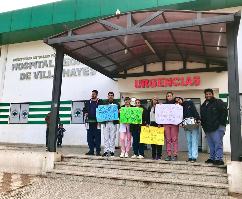 Manifestación de médicos Villa Hayes