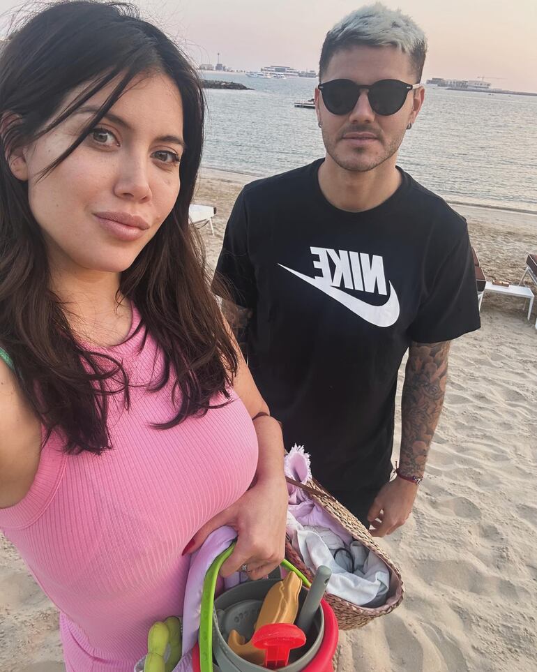 Wanda Nara y Mauro Icardi aprovechan sus días de relax para ir a la playa juntitos. (Instagram/Wanda Nara)