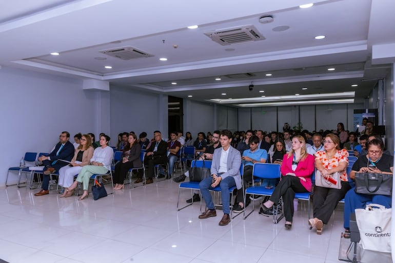 Estudiantes, investigadores y expertos participaron del exitoso congreso económico.