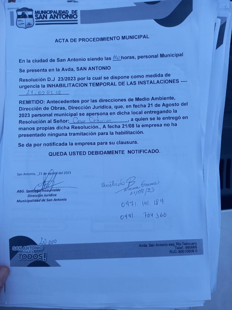 La prohibición temporal del estacionamiento de camiones cisternas en la localidad de San Antonio.