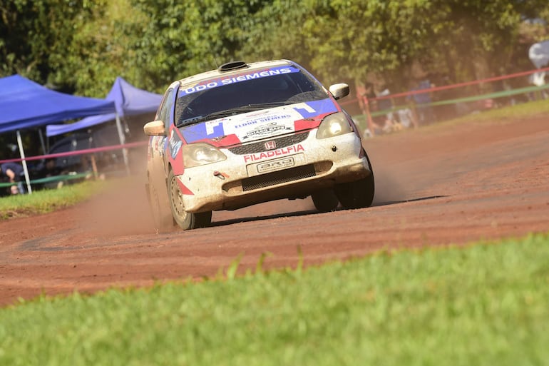 Udo Siemens y Alfredo Méndez, con el Honda Civic Type-R EP3, vencieron en la Clase RC4B.