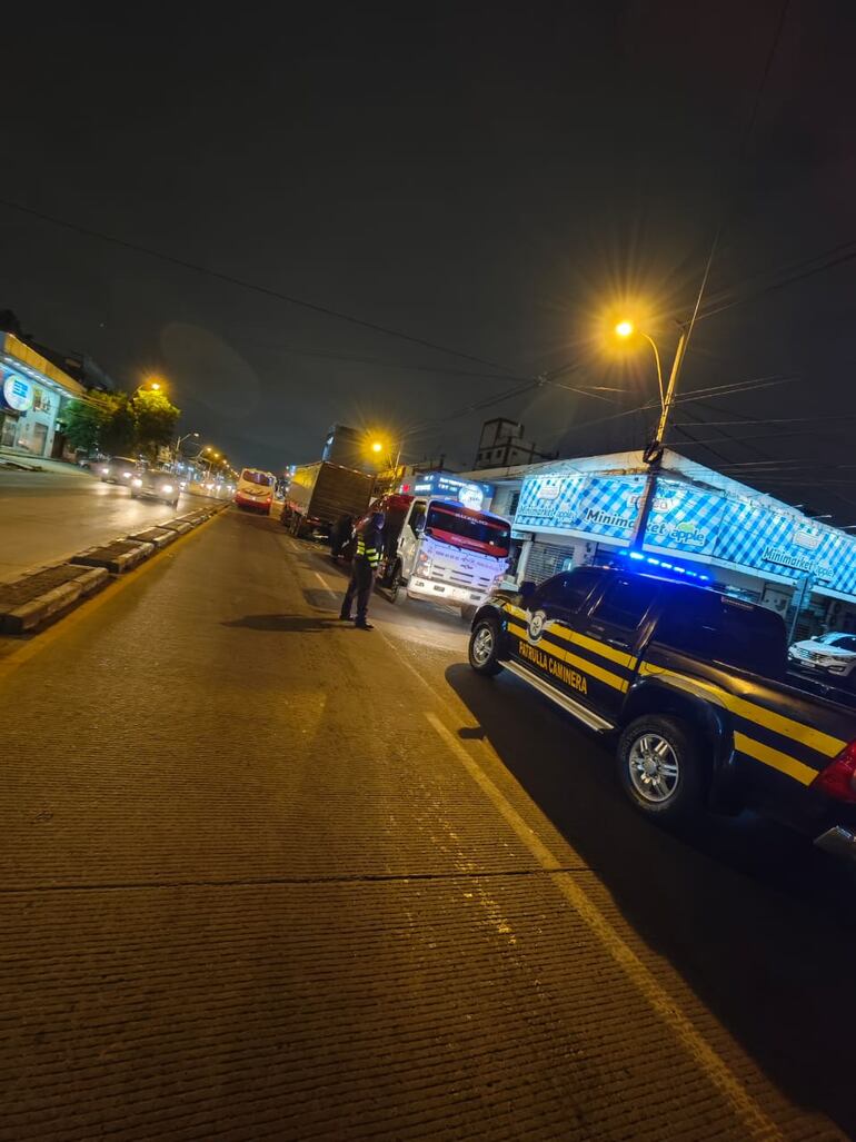 Uno de los conductores involucrados en el accidente dio positivo al alcotest.