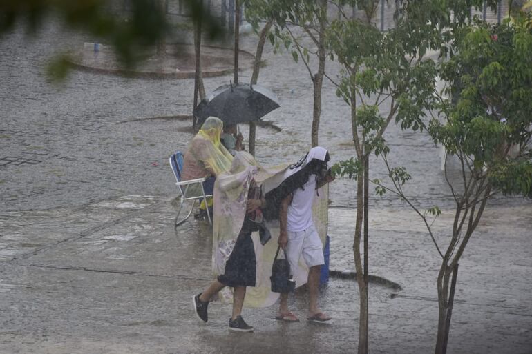 Lluvias continuarán durante toda la mañana de hoy.