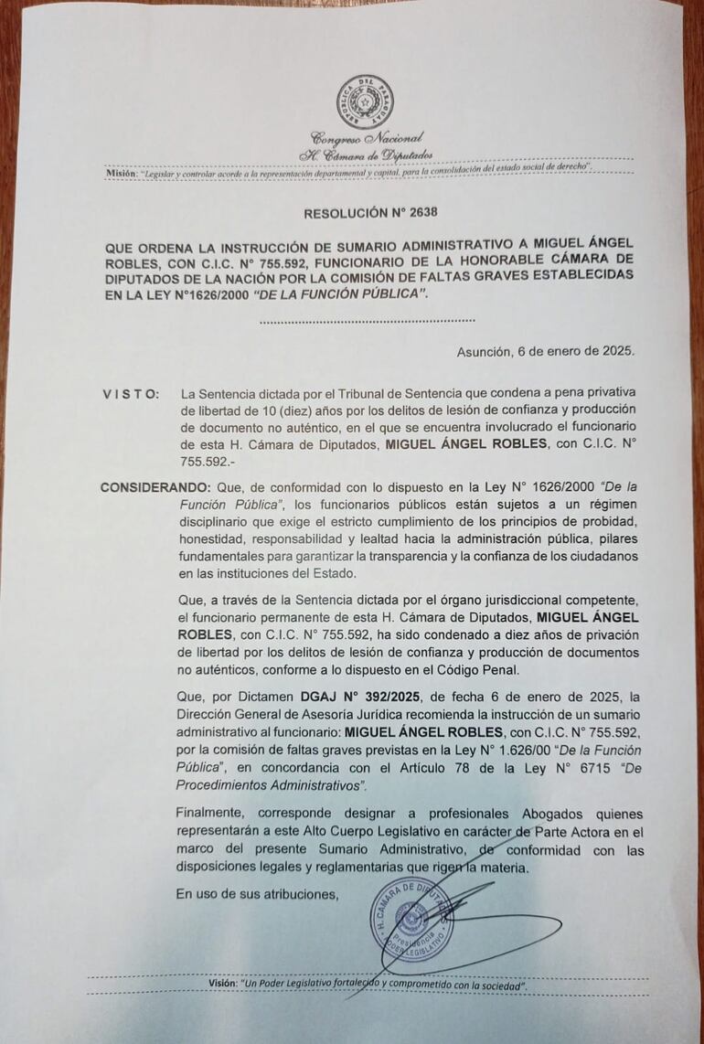 Sumario dispuesto contra el asesor de Diputados, Miguel Robles Ibarra, condenado junto a Hugo Javier González.