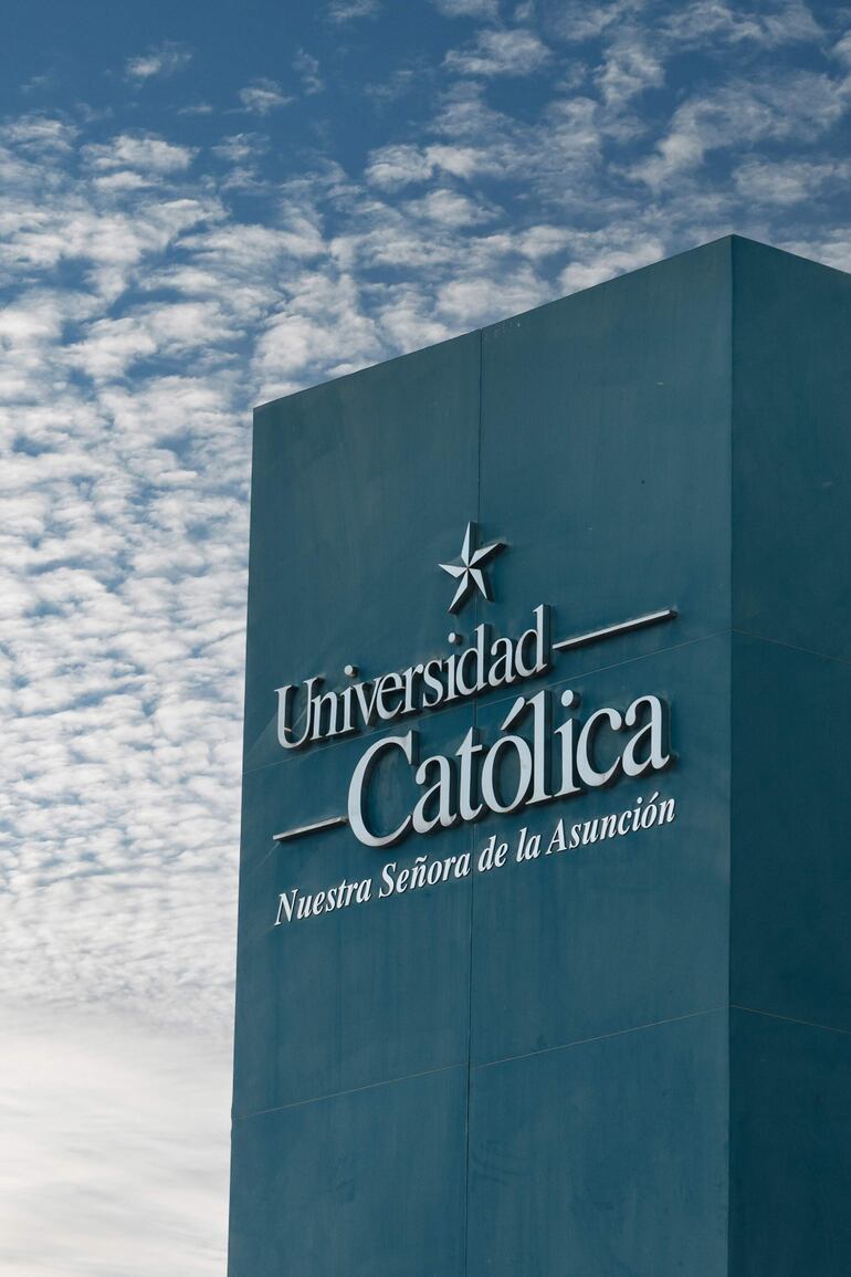 En cuanto a preferencia y recordación, la Universidad Católica conquistó nuevamente el galardón en el categoría Universidad en el Gran Premio de Ranking de Marcas de la CAP, edición 2023.