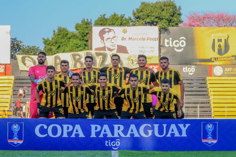 Equipo de Guaraní, ante Valois Rivarola.