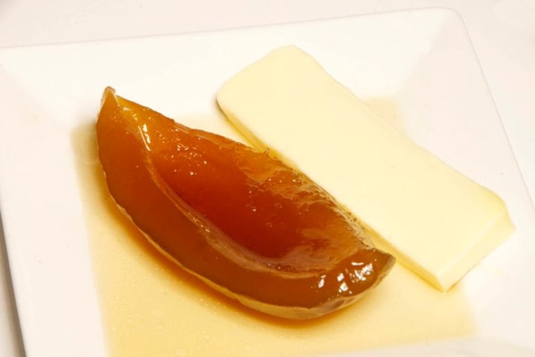 El mamón con queso paraguay es uno de los postres más tradicionales del hogar paraguayo.