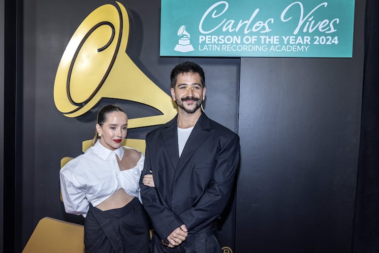 Camilo y Evaluna en la red carpet  del Latin Grammy Person of the Year en el Miami Beach Convention Center. (EFE/EPA/CRISTOBAL HERRERA-ULASHKEVICH)
