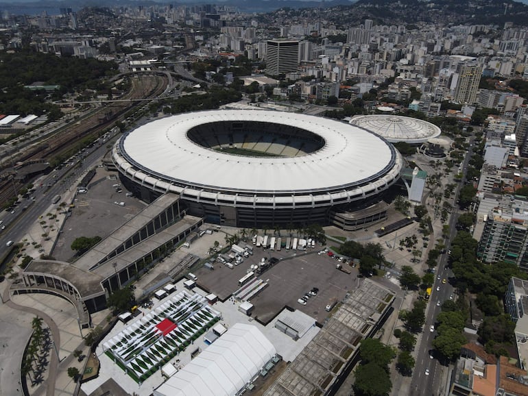 Fotografía aérea que muestra al estadio Maracaná, sede de la final de la Copa Libertadores entre Boca Juniors y Fluminense, en Río de Janeiro, Brasil.