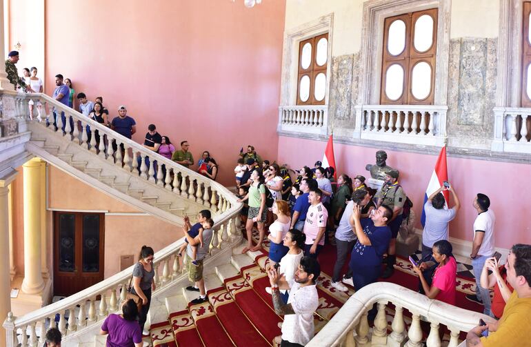 Interior del Palacio de López.