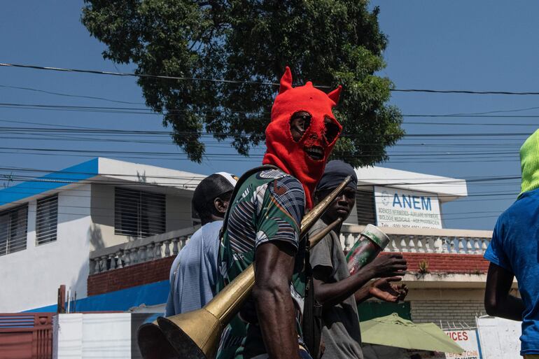 Manifestantes protestan contra el primer ministro de Haití, Ariel Henry, en Puerto Príncipe (Haití).