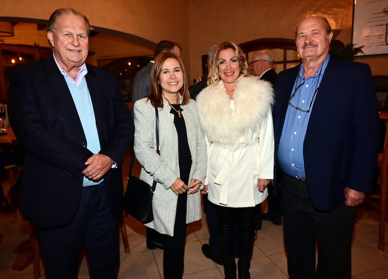 Paul Sarubbi, Fátima Bogado, Andrea Peris y Daniel Sarubbi.