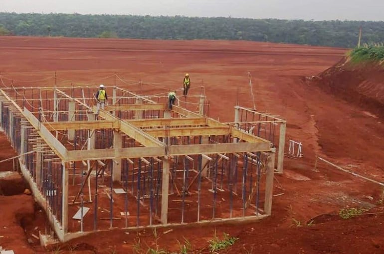 La construcción de la terminal portuaria avanza en la zona de obra complementaria del Puente de Integración.