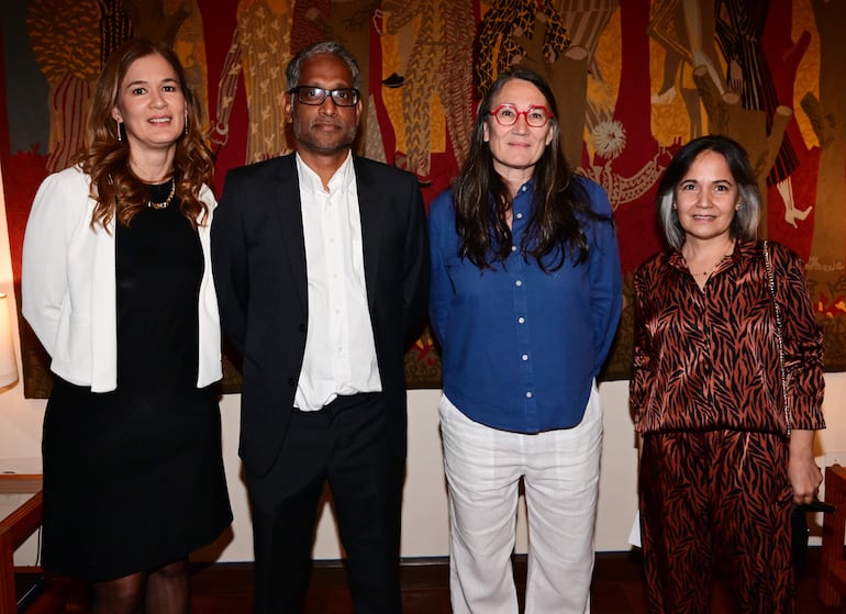 Patricia Díaz, Rajesh Vairon, Gloria Giménez y Valérie Beaubeau.