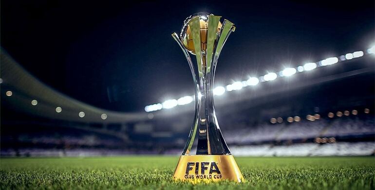 El trofeo del Mundial de Clubes de la FIFA.