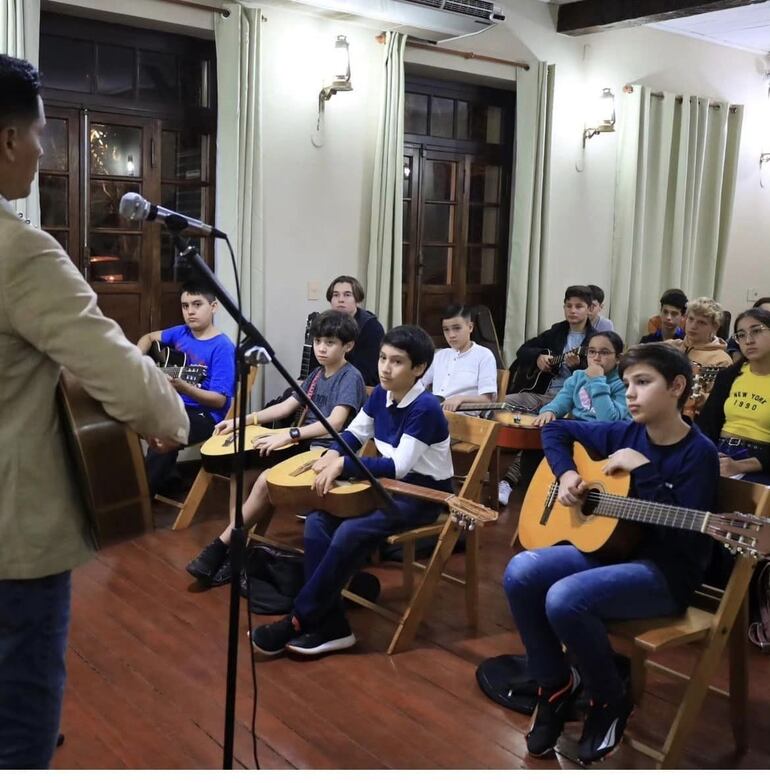 QUÉ HAY Gira nacional de Juan Vera “Transportando el Transportado”.