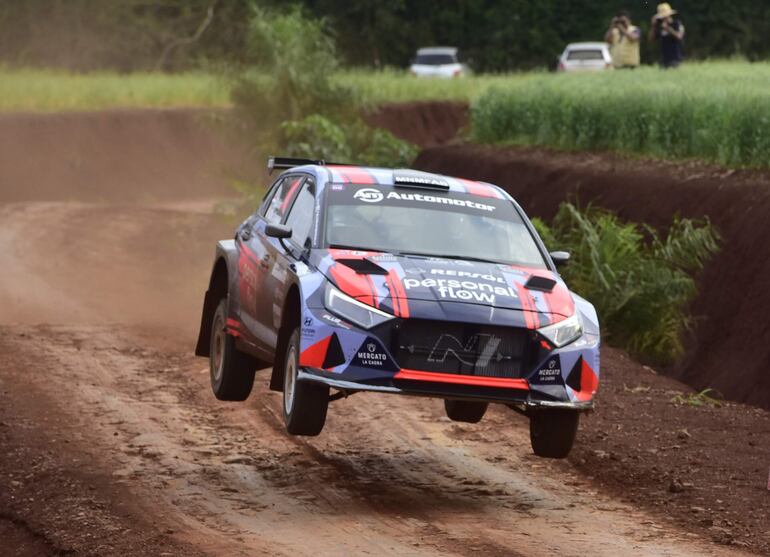 Fau Zaldívar y Marcelo der Ohannesian, con el Hyundai i20 N Rally2, fueron los más rápidos del shakedown. Esta dupla terminó en el tercer lugar del podio en la superespecial nocturna.