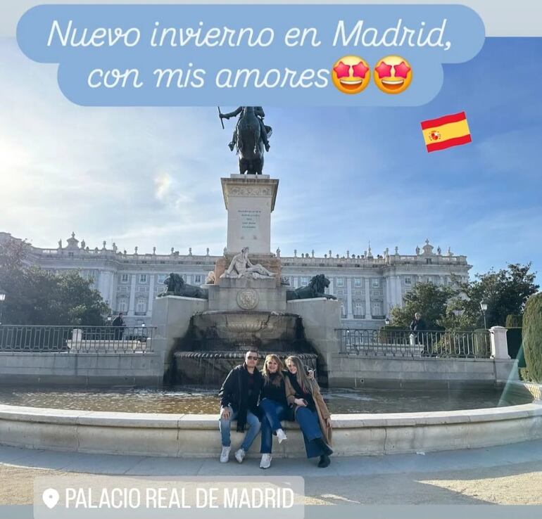 Mamá Adela Mercado con sus amores Fátima y Cristian. (Captura de la historia de Instagram de Adela Mercado)