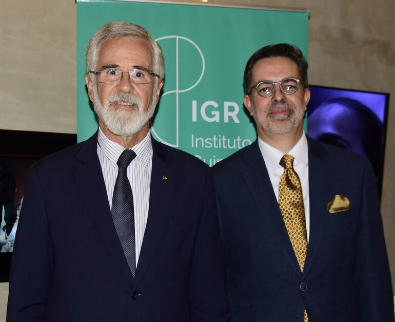 José Antonio Marcondes de Carvalho, embajador de Brasil junto con Ney Canani, jefe de Cultura de la Embajada de Brasil. 