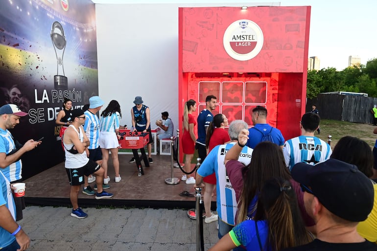 Amstel preparó varias activaciones para el disfrute del público, en la Costanera de Asunción.